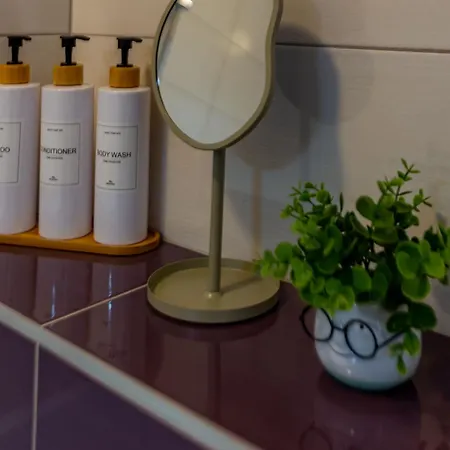 Musulin With Balcony And Garage * Zadar