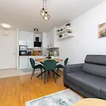 Musulin With Balcony And Garage * زادار