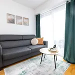 Musulin With Balcony And Garage Apartament Zadar