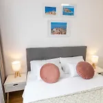 شقة Musulin With Balcony And Garage زادار