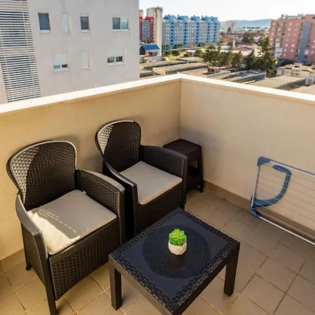 Musulin With Balcony And Garage *