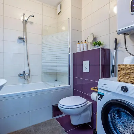 شقة Musulin With Balcony And Garage