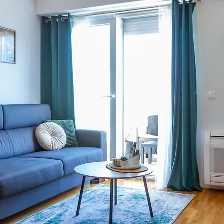 Musulin With Balcony And Garage * زادار