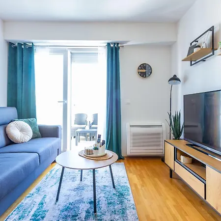 Musulin With Balcony And Garage * زادار