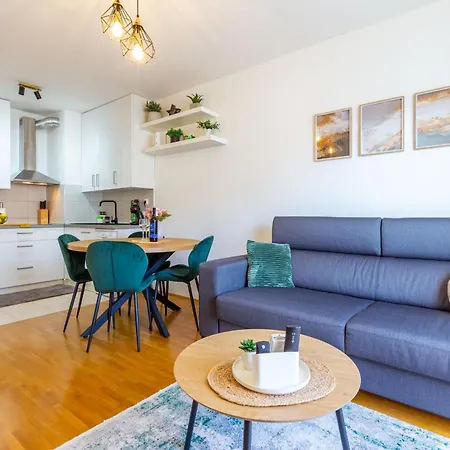 Musulin With Balcony And Garage Appartement